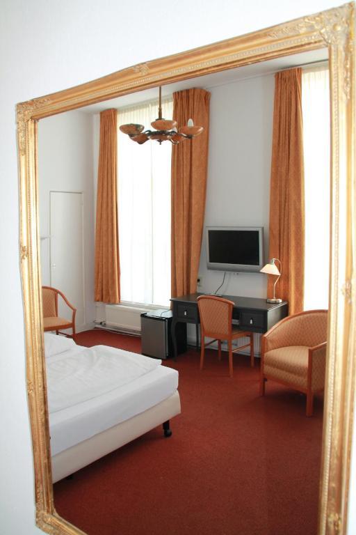 De Doelen Hotel เลเดน ห้อง รูปภาพ